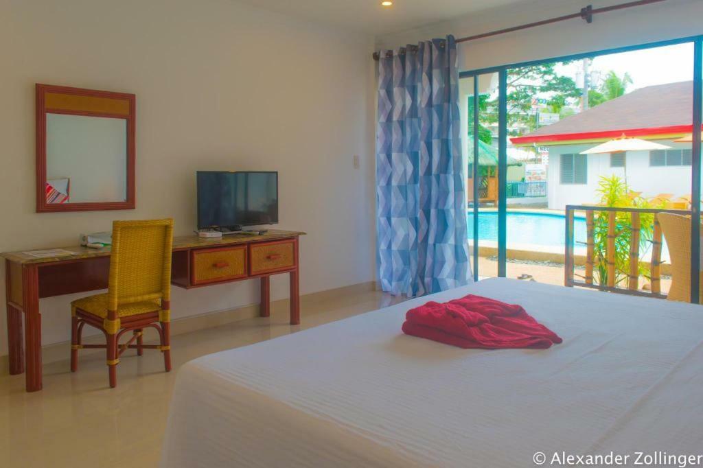 Alona Vida Beach Hill Resort Panglao Bagian luar foto