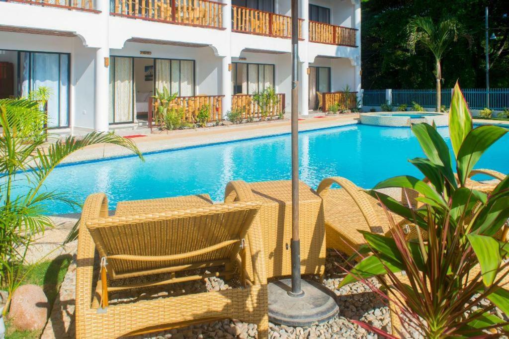 Alona Vida Beach Hill Resort Panglao Bagian luar foto