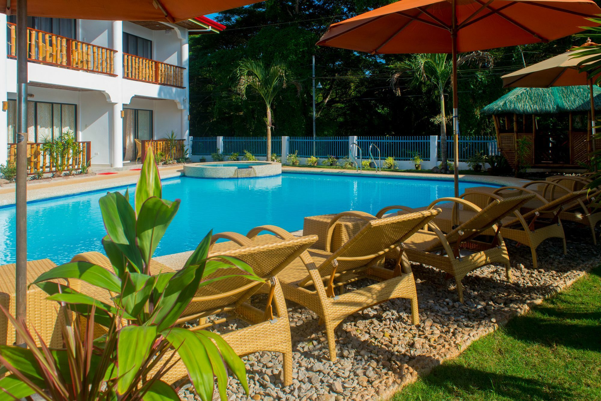 Alona Vida Beach Hill Resort Panglao Bagian luar foto